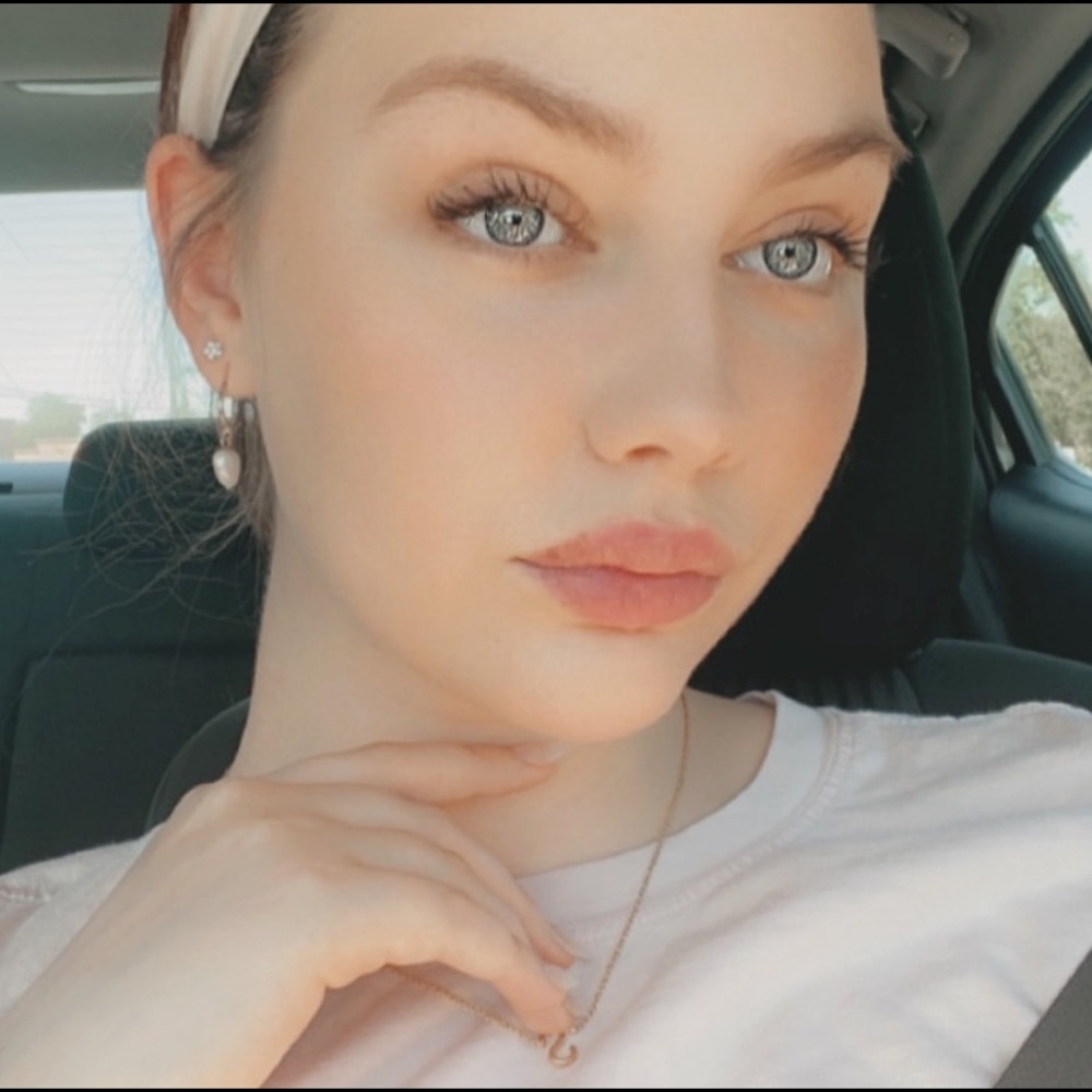 Meet your Posher, Savannah